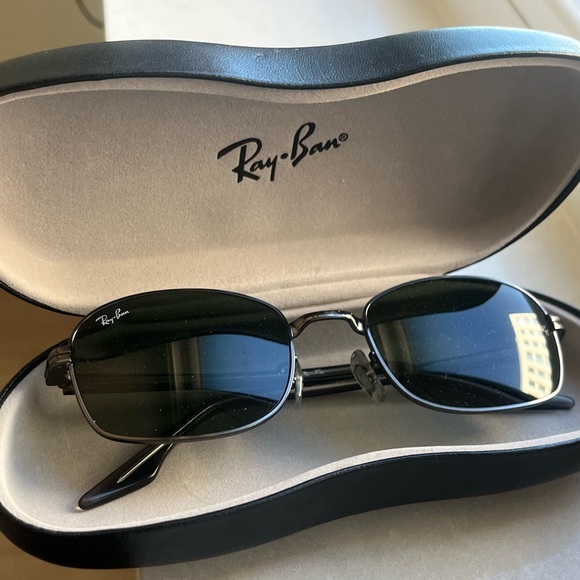 Gunmetal Gray Ray-Ban Rectangular Frame